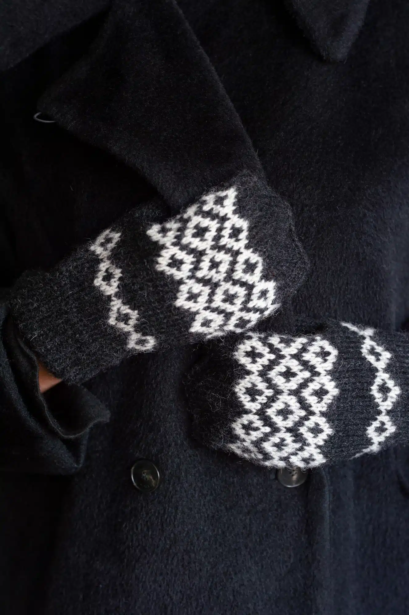 100% WOOL MITTENS RUNA