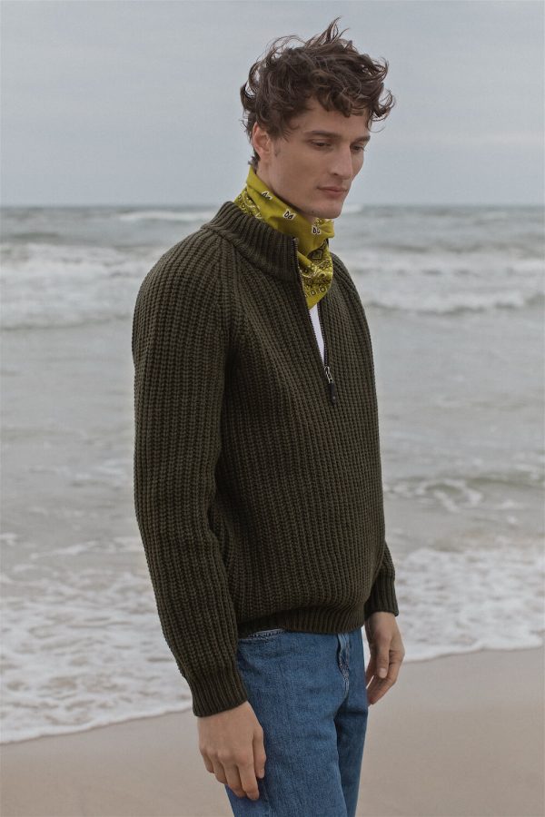 Merino wool sweater with front zip ROCK