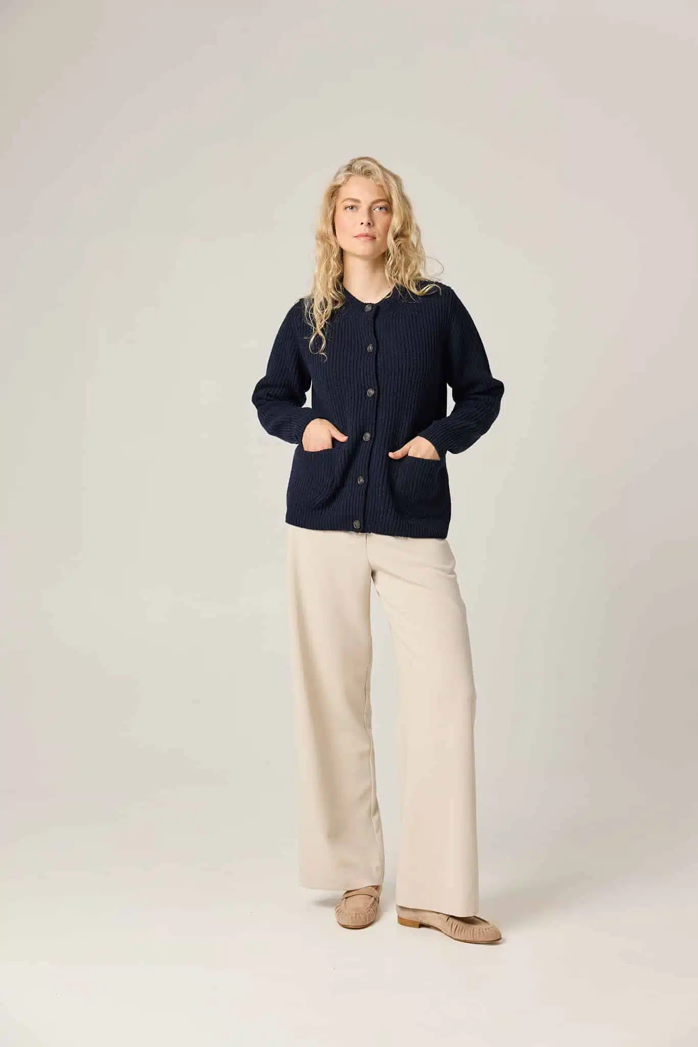 MERINO WOOL CARDIGAN LEONE