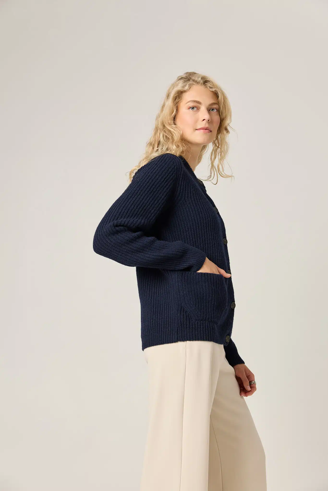 MERINO WOOL CARDIGAN LEONE