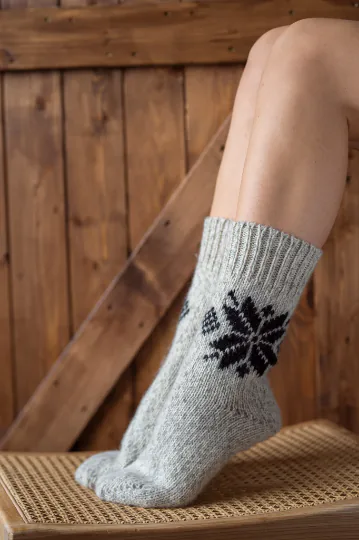 SOCKEN ŽARA AUS 100 % WOLLE
