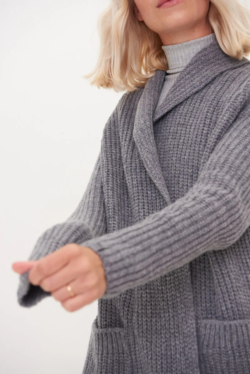 STRICKJACKE TEKMĖ AUS KASCHMIR UND MERINOWOLLE