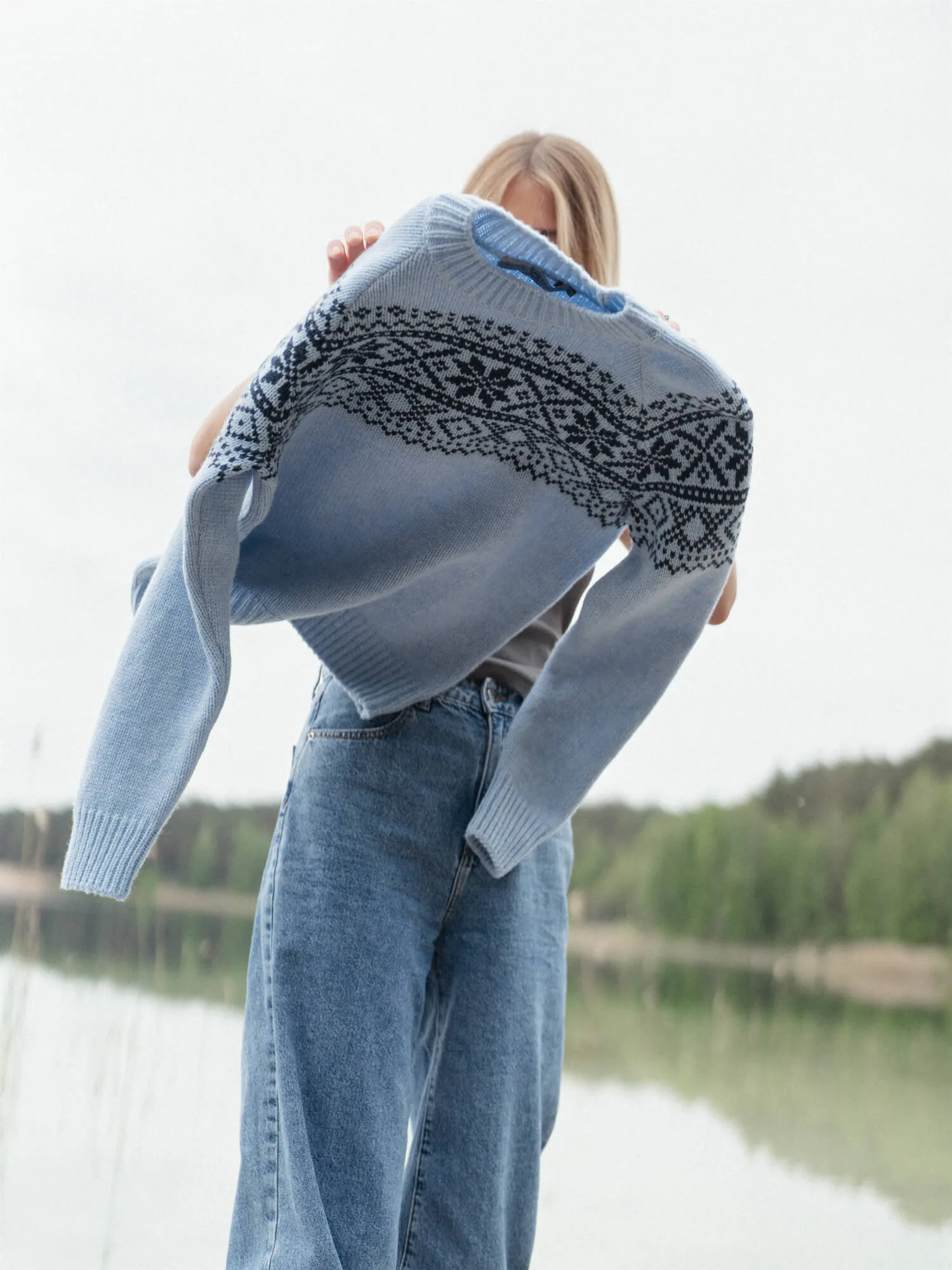 PULLOVER ŽIBUTĖ AUS KASCHMIR UND MERINOWOLLE