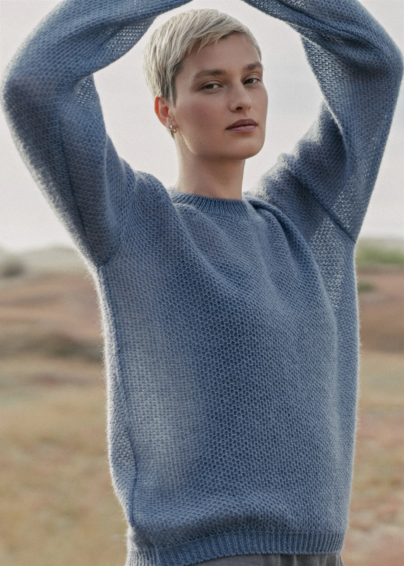 PULLOVER VĖSA AUS SEIDE UND MOHAIR