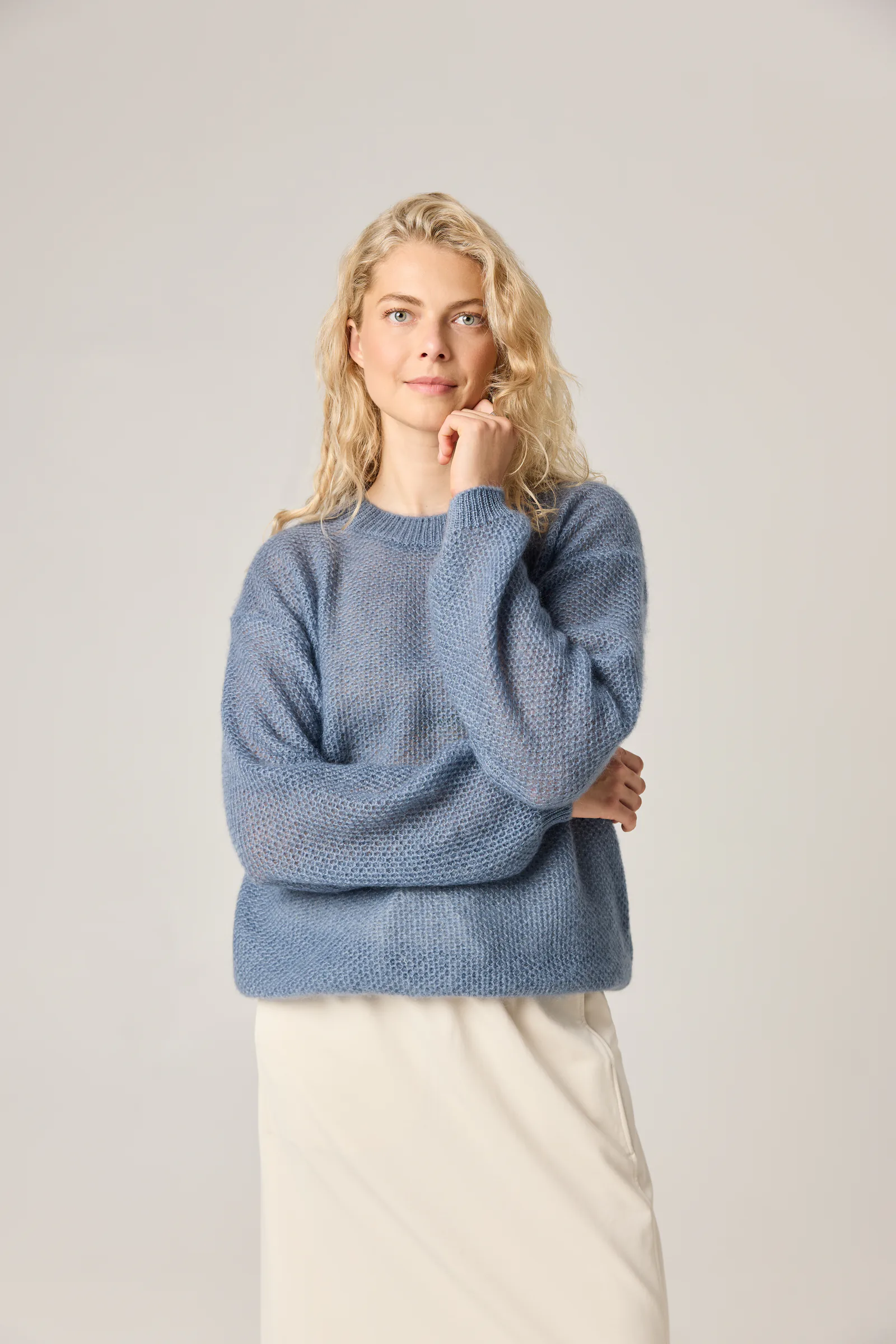PULLOVER VĖSA AUS SEIDE UND MOHAIR