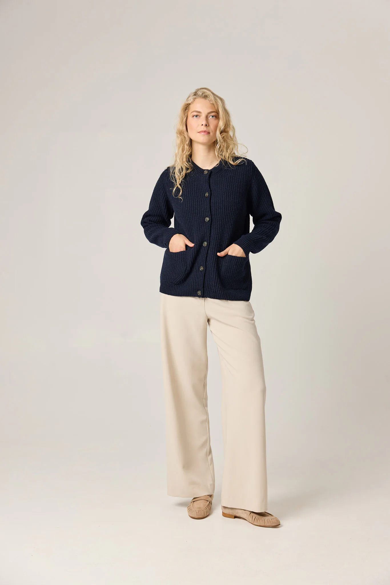 STRICKJACKE LEONE AUS MERINOWOLLE