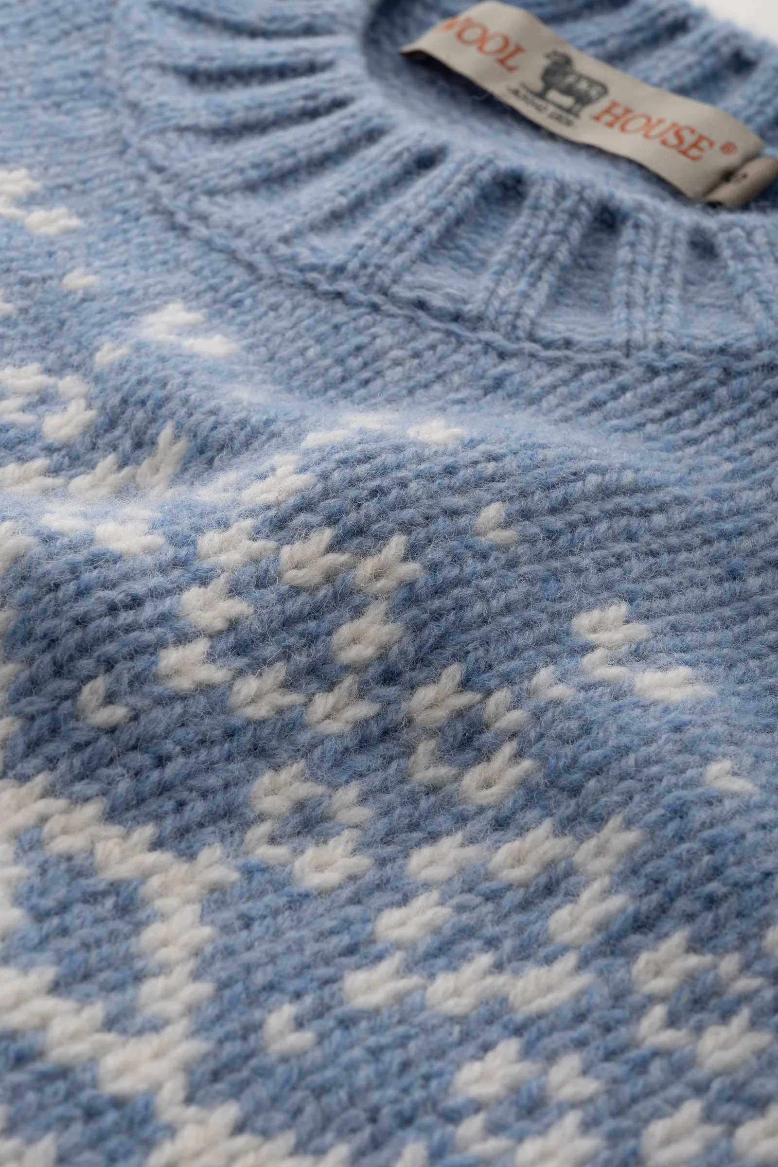 PULLOVER ŽVARBA AUS KASCHMIR UND MERINOWOLLE